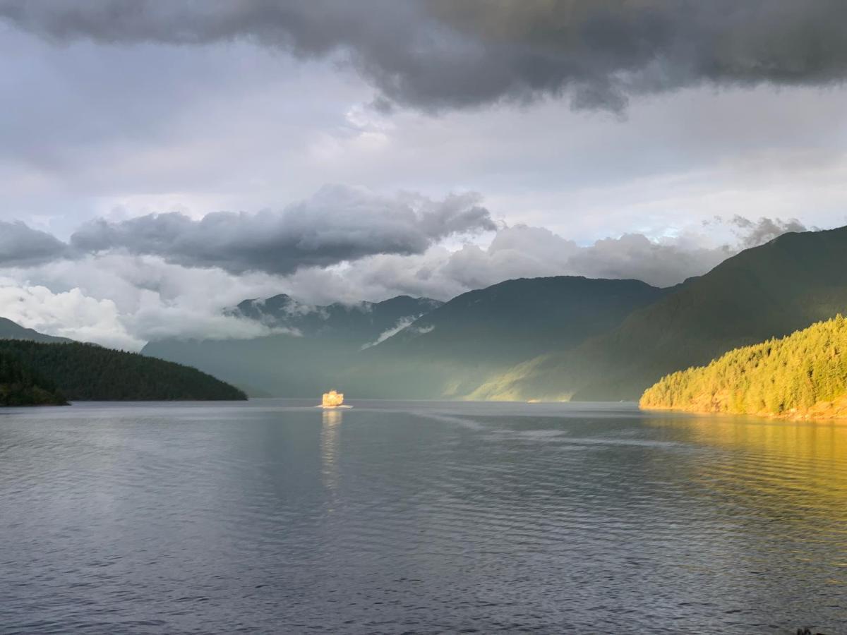 Earls Cove Orca View Bed & Breakfast Egmont Dış mekan fotoğraf